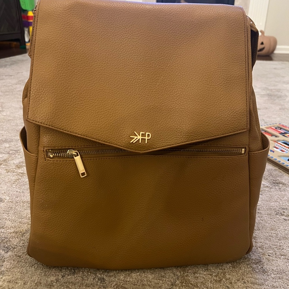 Freshly Picked classic diaper bag II in color butterscotch - Picture 8 of 11